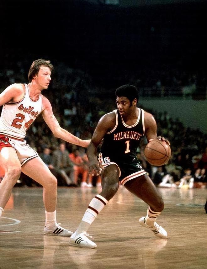 在窗外流動 在窗外流動