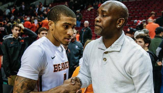 崭露头角 崭露头角