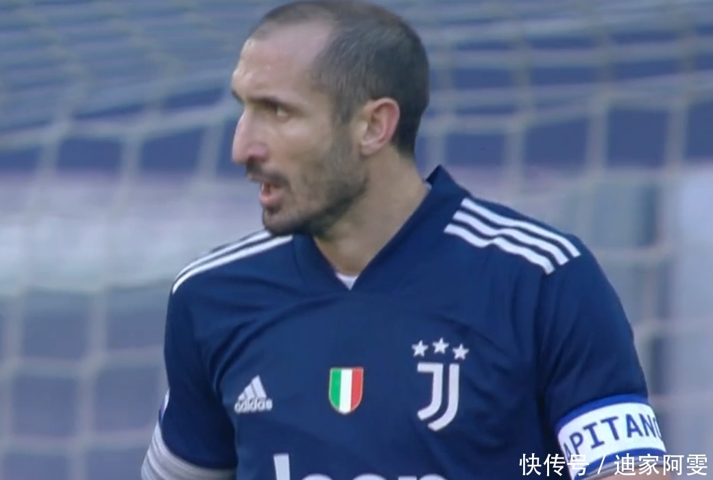 篮球比赛中 篮球比赛中