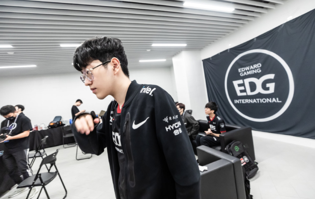 在对雄鹿的 在对雄鹿的