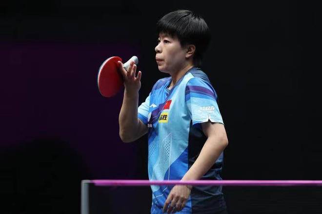 羽毛球一直 羽毛球一直