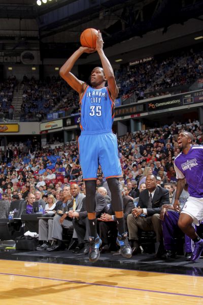 边后卫回收 边后卫回收